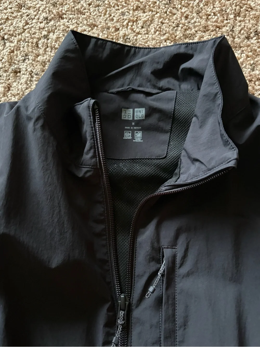 Uniqlo Black Sleeveless Zip Vest